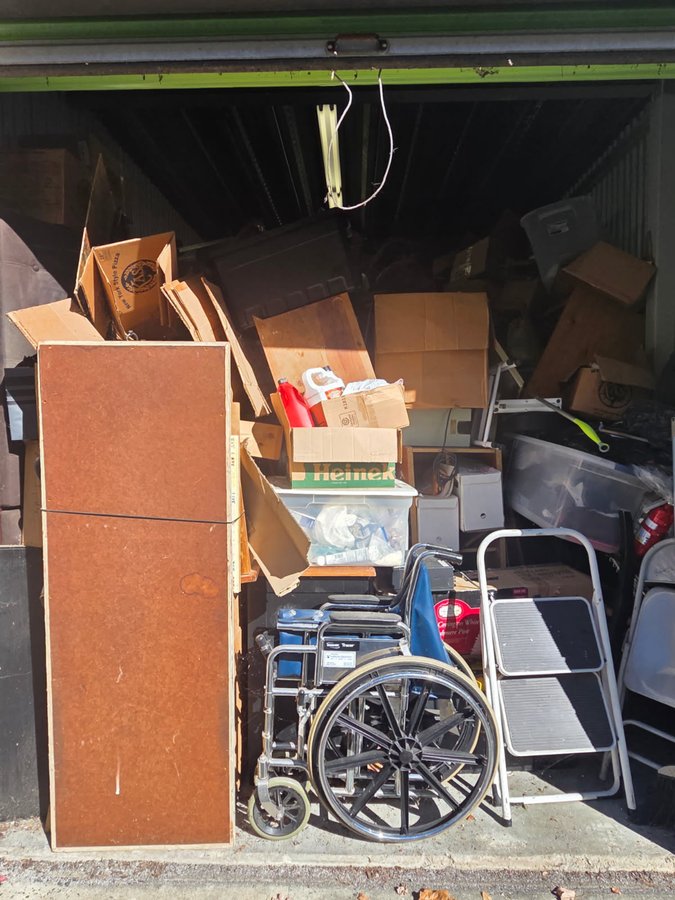 10 x 25 storage unit in E Stroudsburg, PA