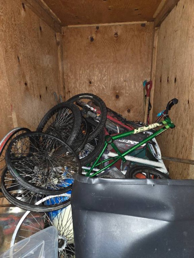4 x 8 storage unit in San Francisco, CA