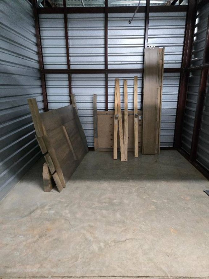 10 x 10 storage unit in Athens, GA