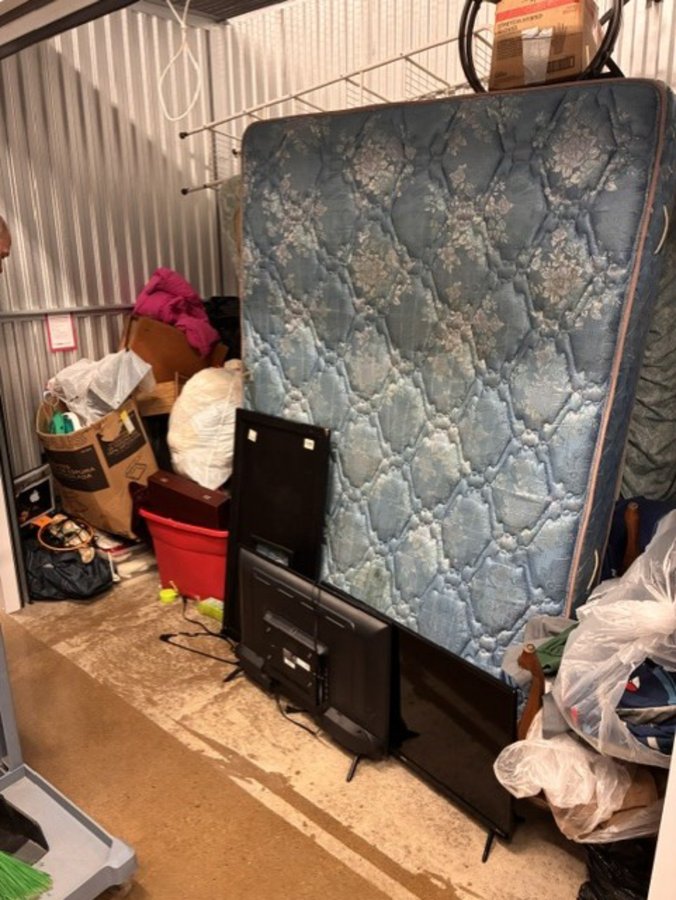 10 x 5 storage unit in Lenoir, NC