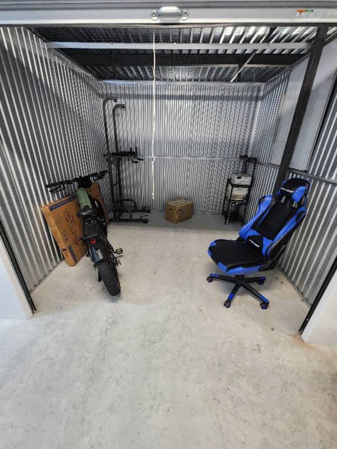10 x 10 storage unit in Wesley Chapel, FL