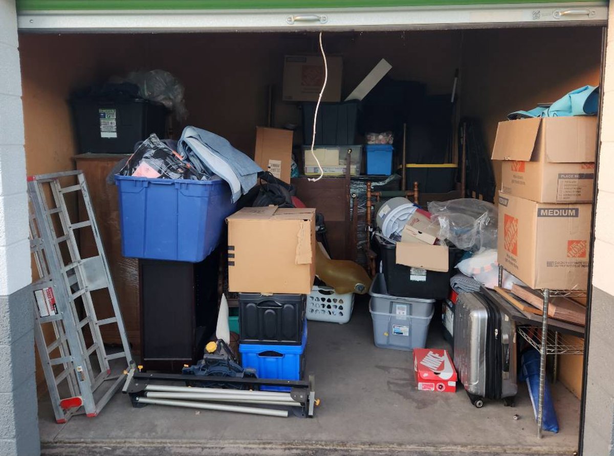 10 x 10 storage unit in Phoenix, AZ