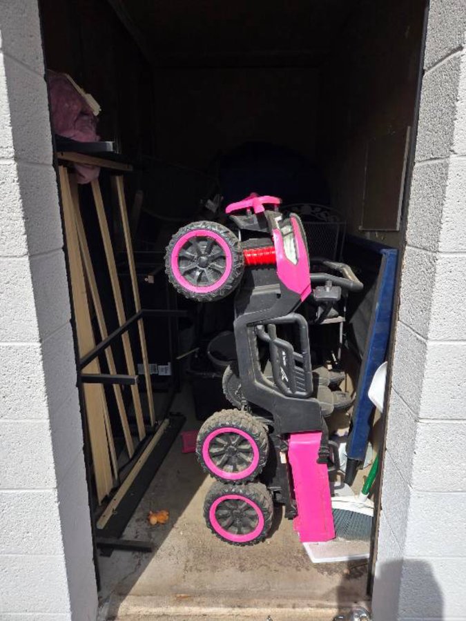 5 x 10 storage unit in Glendale, AZ