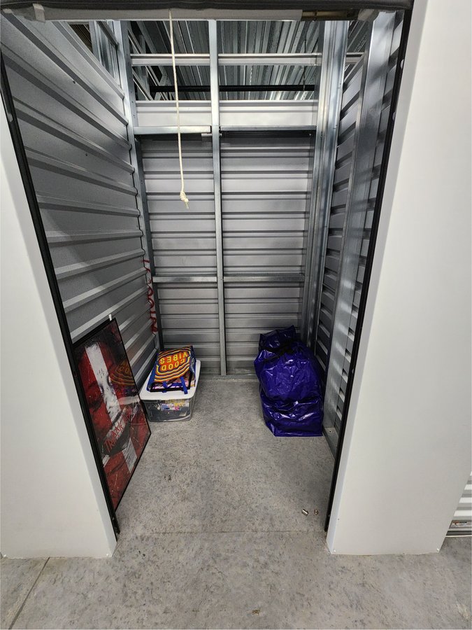 5 x 5 storage unit in Dundalk, MD