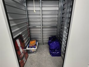 5 x 5 storage unit in Dundalk, MD
