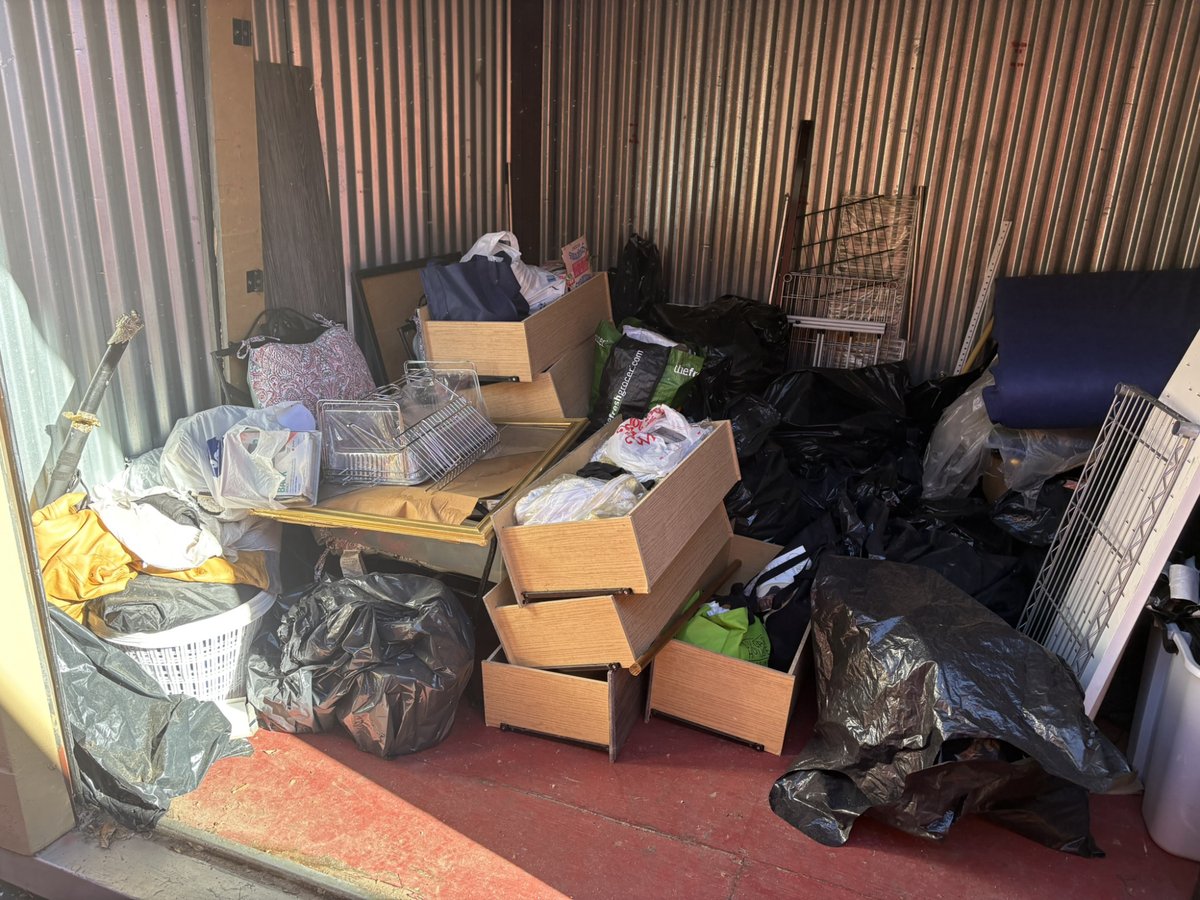 10 x 10 storage unit in Philadelphia, PA
