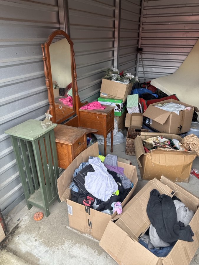 10 x 15 storage unit in Santa Maria, CA