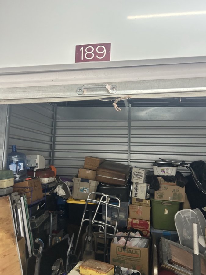 10 x 10 storage unit in Hesperia, CA