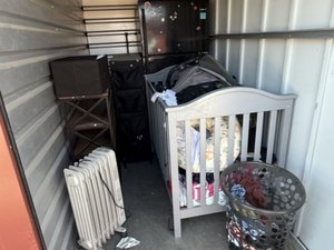5 x 10 storage unit in Hesperia, CA