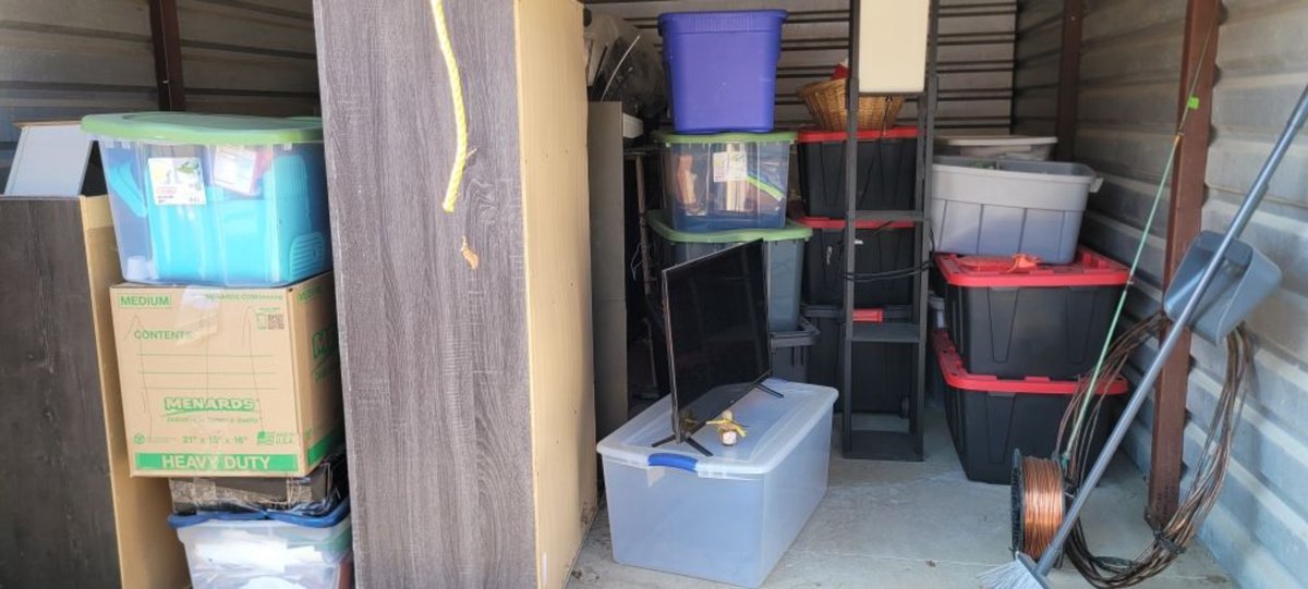 10 x 15 storage unit in Morton Grove, IL