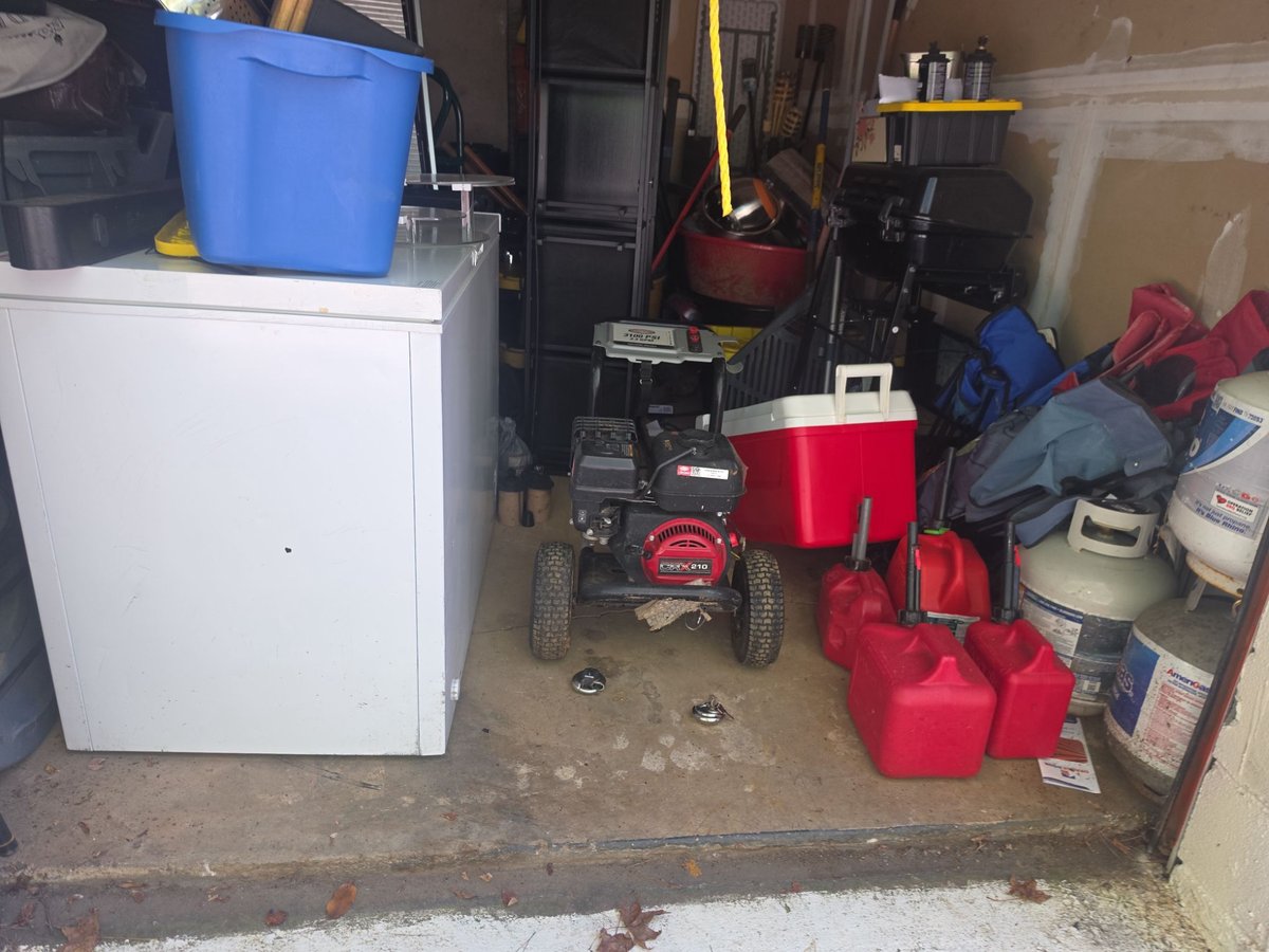 10 x 15 storage unit in Charlotte, NC