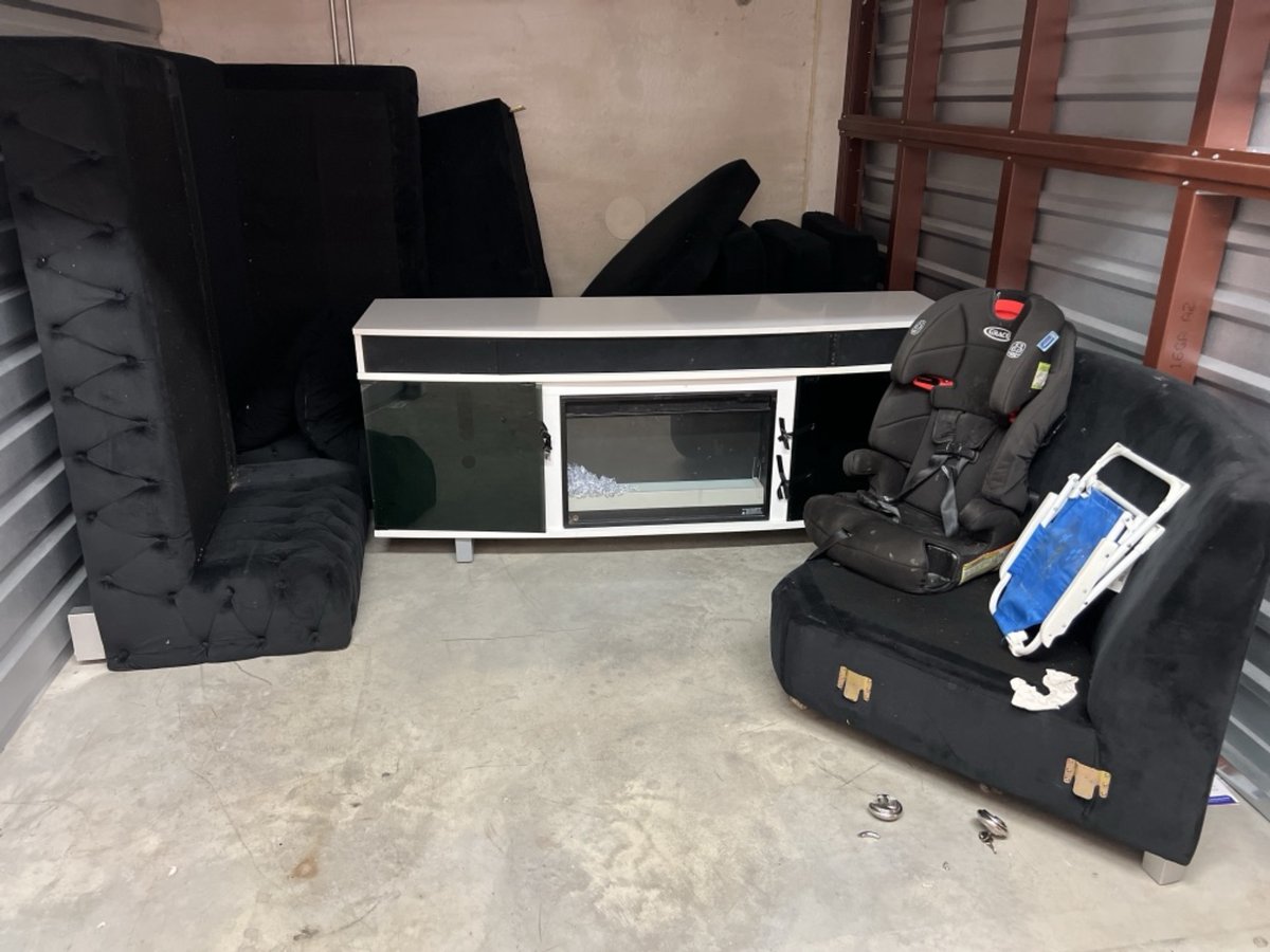 10 x 10 storage unit in Morton Grove, IL