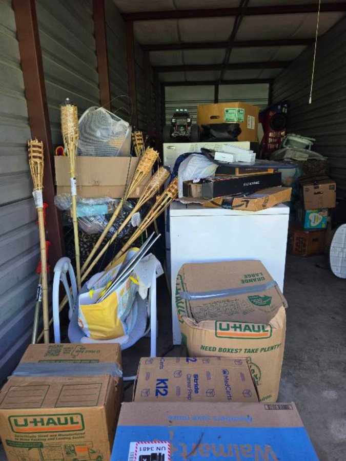 10 x 30 storage unit in Cordova, TN