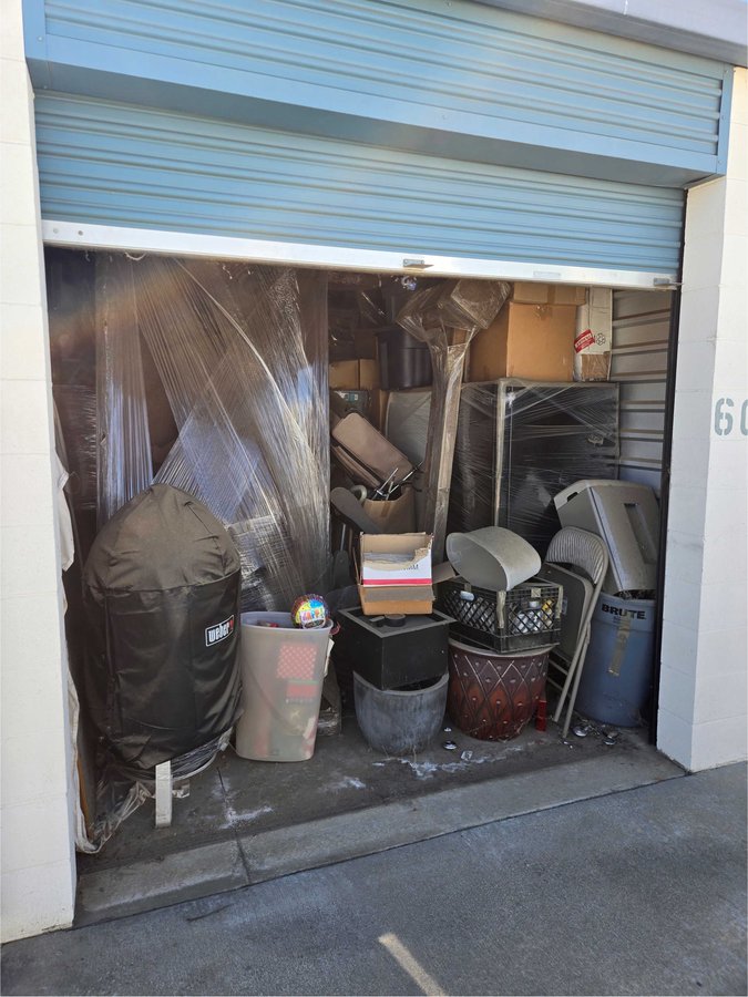 10 x 20 storage unit in Murrieta, CA