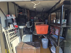 8 x 15 unit in Milwaukee