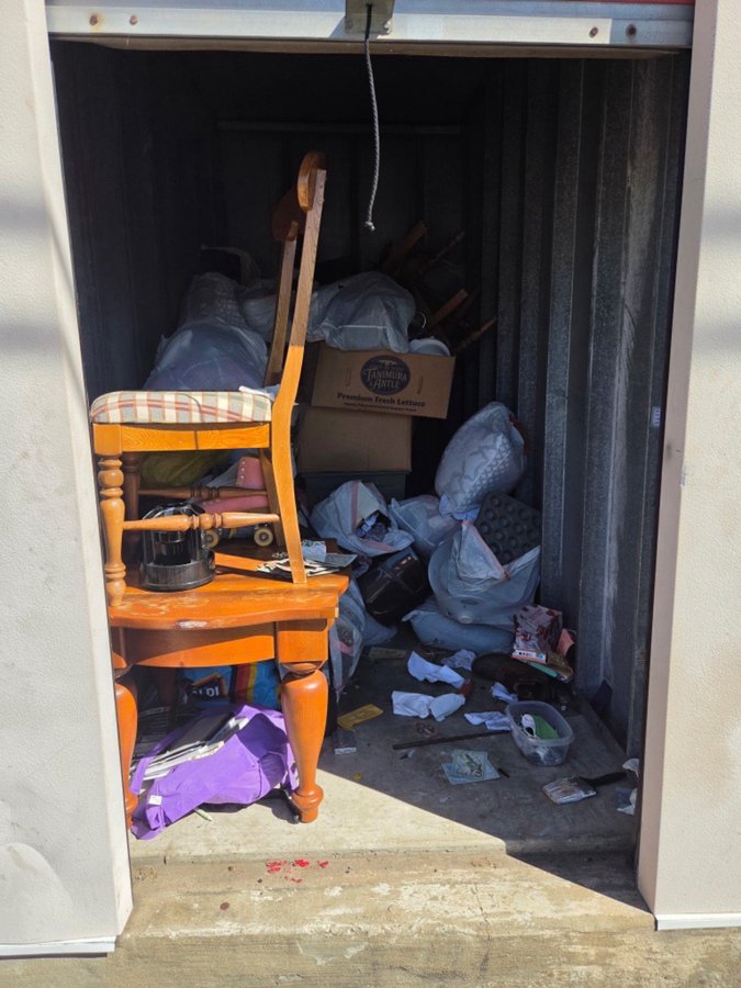 5 x 10 storage unit in Nitro, WV