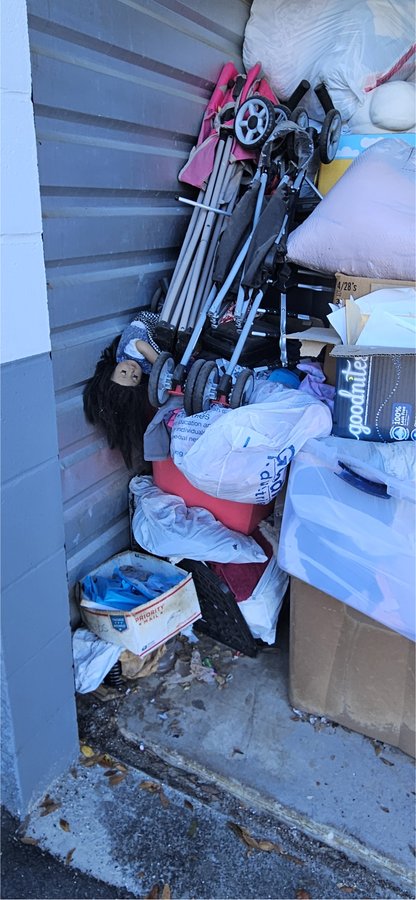 10 x 20 storage unit in Deland, FL