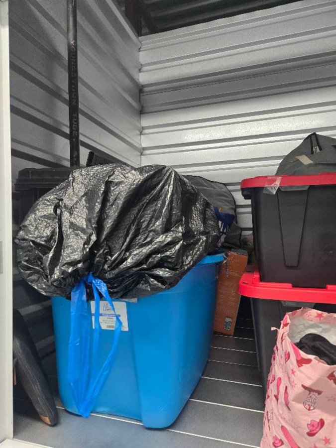 5 x 5 storage unit in Brentwood, MD