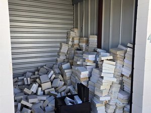 10 x 10 storage unit in Murrieta, CA
