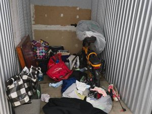 5 x 10 storage unit in Los Angeles, CA