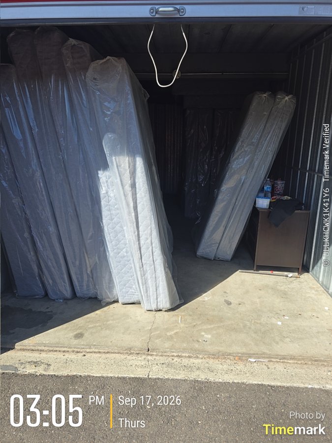 10 x 20 storage unit in N. Highlands, CA