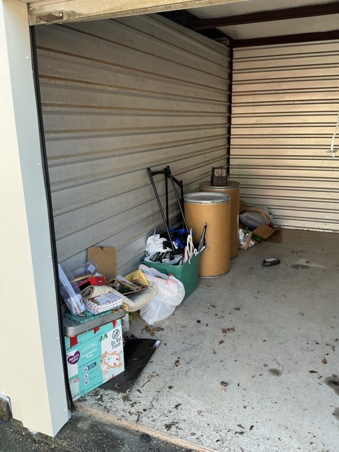 10 x 15 storage unit in Lancaster, PA