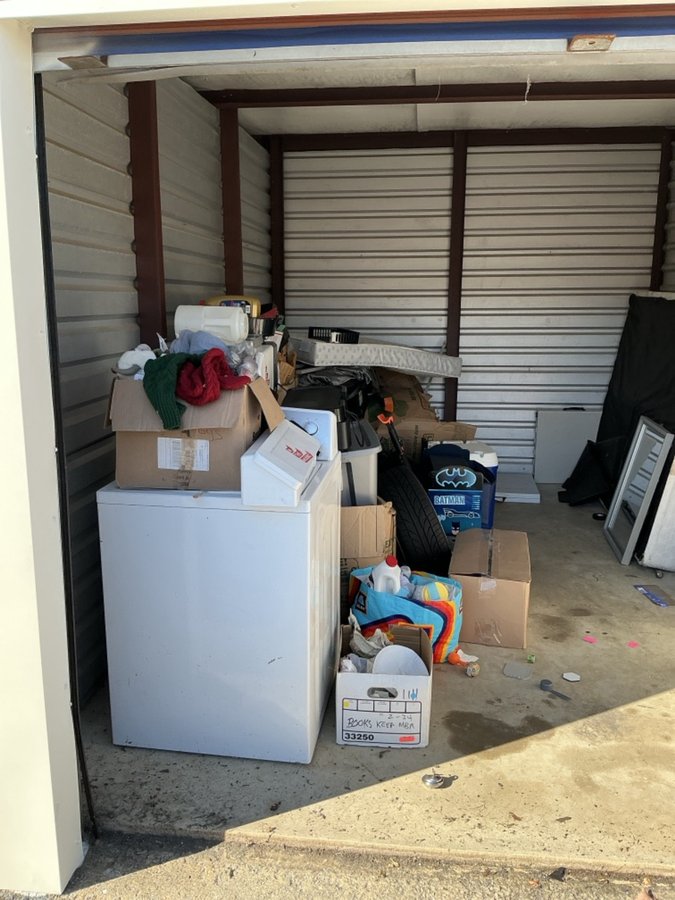 10 x 15 storage unit in Lancaster, PA