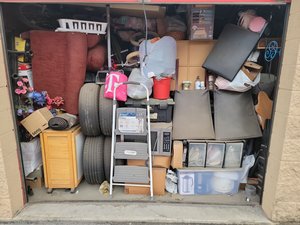 10 x 10 storage unit in Bakersfield, CA
