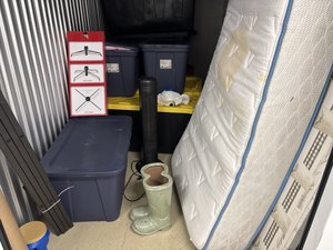 5 x 10 storage unit in Oak Lawn, IL