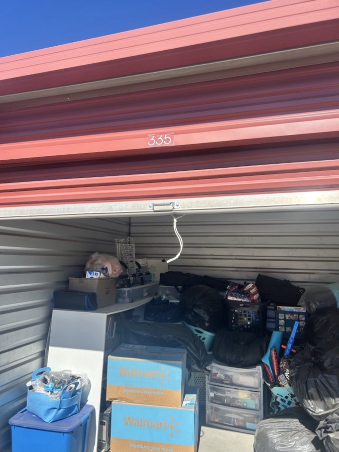 10 x 10 storage unit in Hesperia, CA