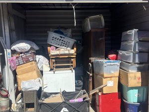 10 x 10 storage unit in Hesperia, CA