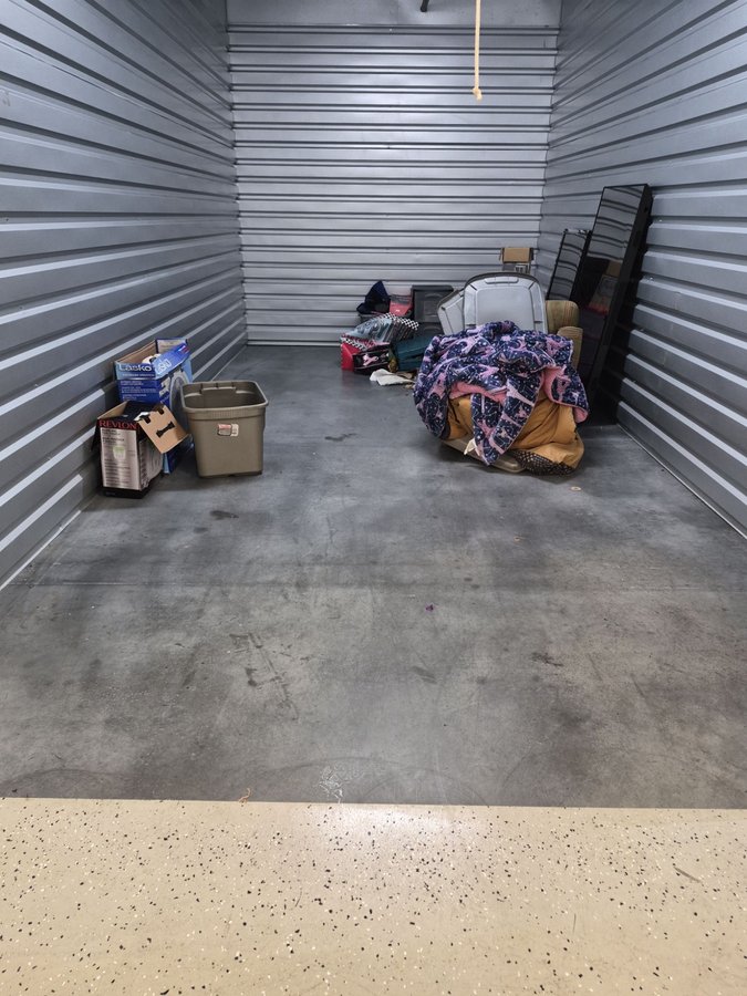 10 x 20 storage unit in Sicklerville, NJ