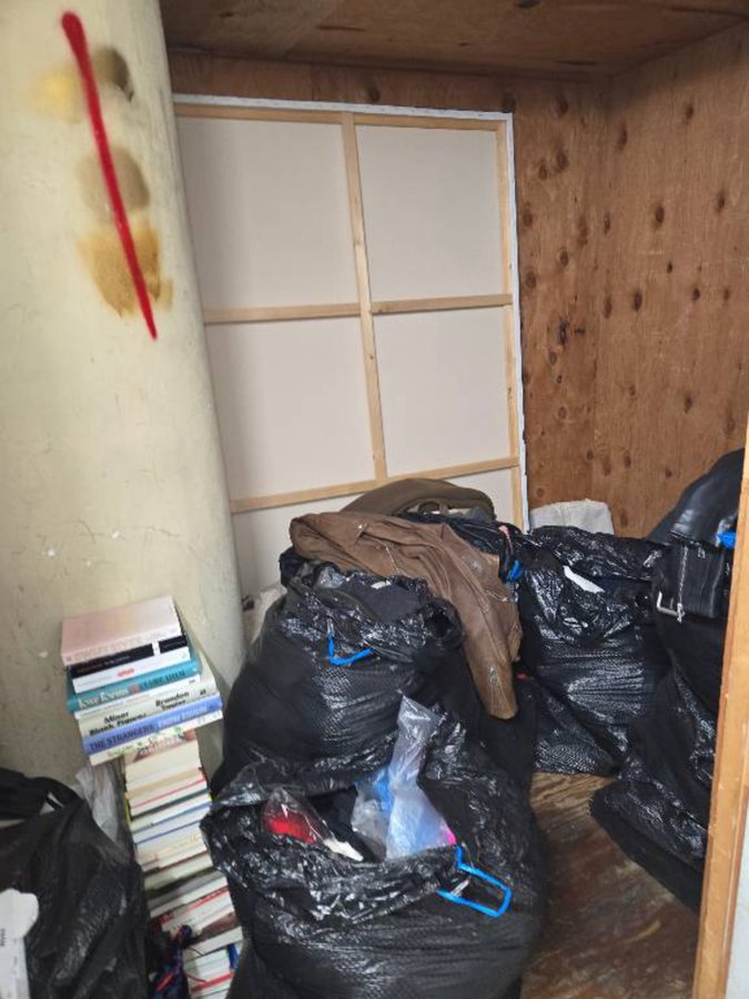 6 x 8 storage unit in San Francisco, CA