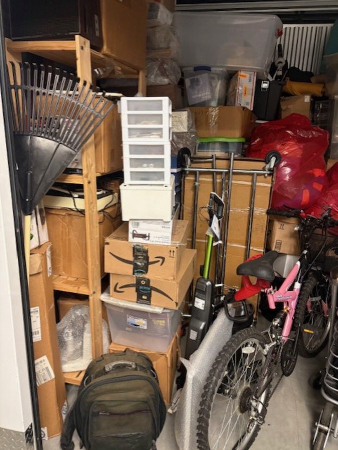 10 x 10 storage unit in Washington, DC