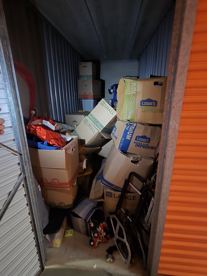 5 x 12 storage unit in East Hartford, CT