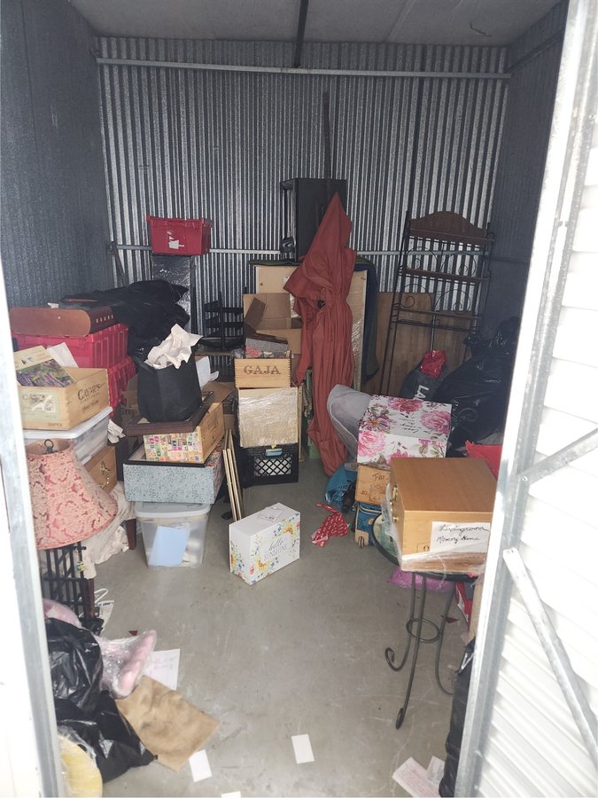 10 x 12 storage unit in Tampa, FL