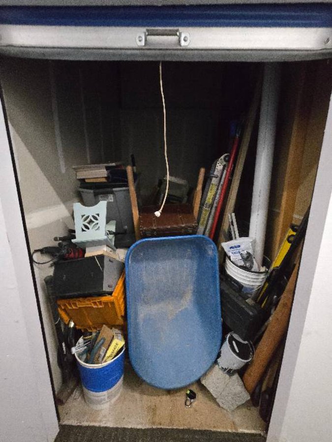 5 x 7 storage unit in San Diego, CA