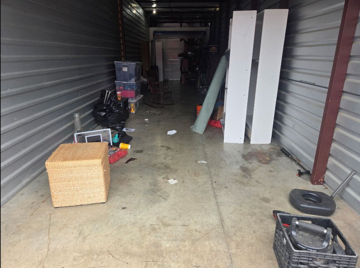10 x 40 storage unit in Gaithersburg, MD