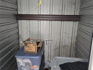 8 x 10 storage unit in Jacksonville, FL