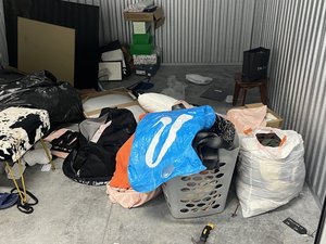 10 x 10 storage unit in Los Angeles, CA