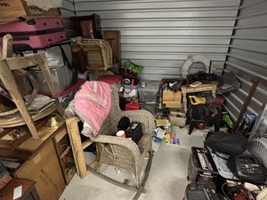 10 x 10 storage unit in Puyallup, WA