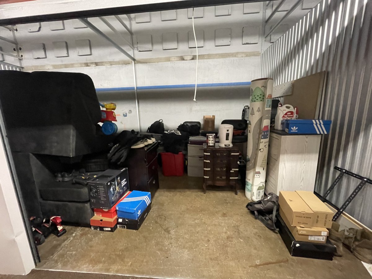 20 x 10 storage unit in St Kansas City, MO