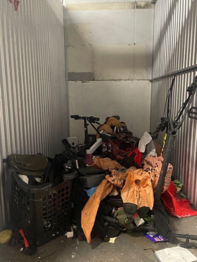5 x 10 storage unit in St Kansas City, MO