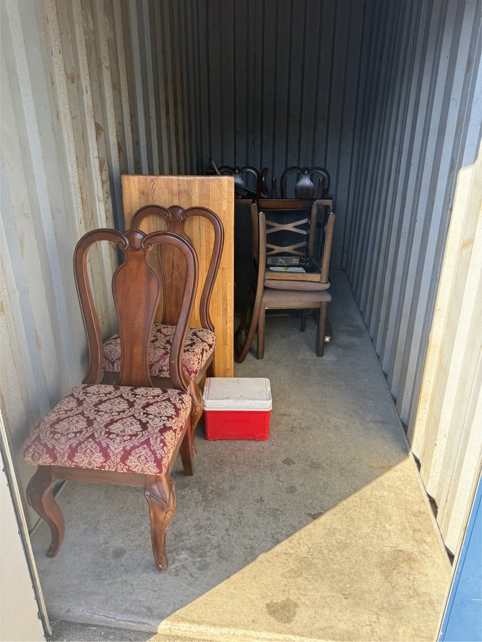 5 x 12 storage unit in Indianapolis, IN