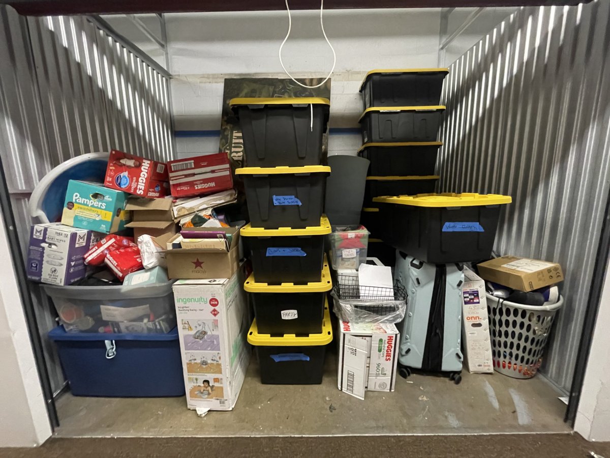 10 x 7 storage unit in St Kansas City, MO