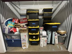 10 x 7 storage unit in St Kansas City, MO