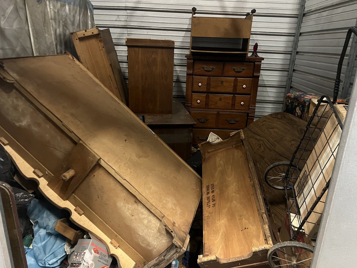 10 x 10 storage unit in Cicero, IL