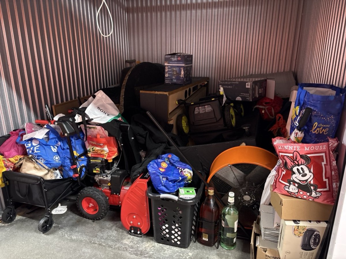10 x 10 storage unit in Fairfield, NJ