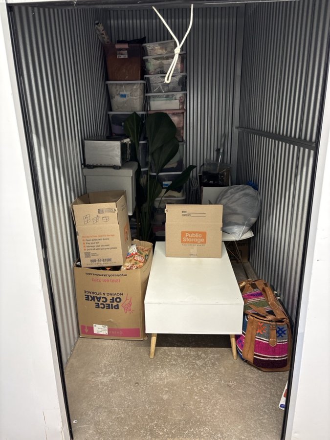 5 x 10 storage unit in Hillside, NJ