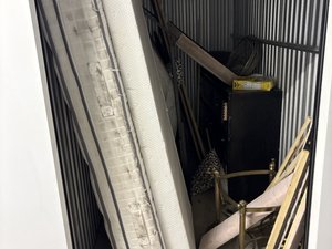5 x 10 storage unit in Hillside, NJ
